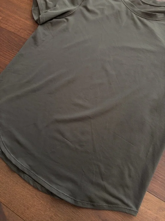 Lululemon Active Tee - Picture 3 of 4